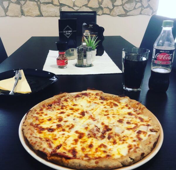 sonkás pizza