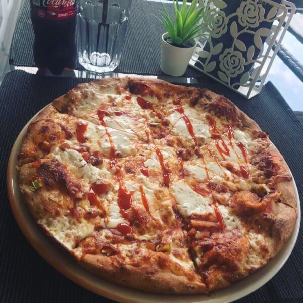 23. Hot Vigo pizza 32 cm Fit&amp;Funky Étterem Tatabánya