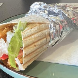 Ropogós bundás rántott csirkés tortilla
